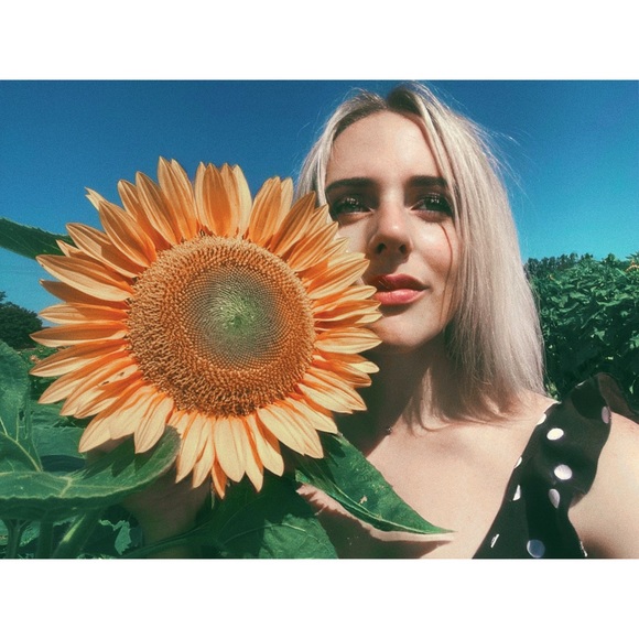 Meet your Posher, Julia - Picture 1 of 1